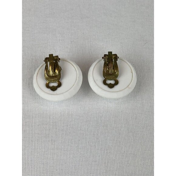 Vintage 80s West Germany White Faceted Plastic Clip On Fashion Earrings Round - Picture 5 of 8